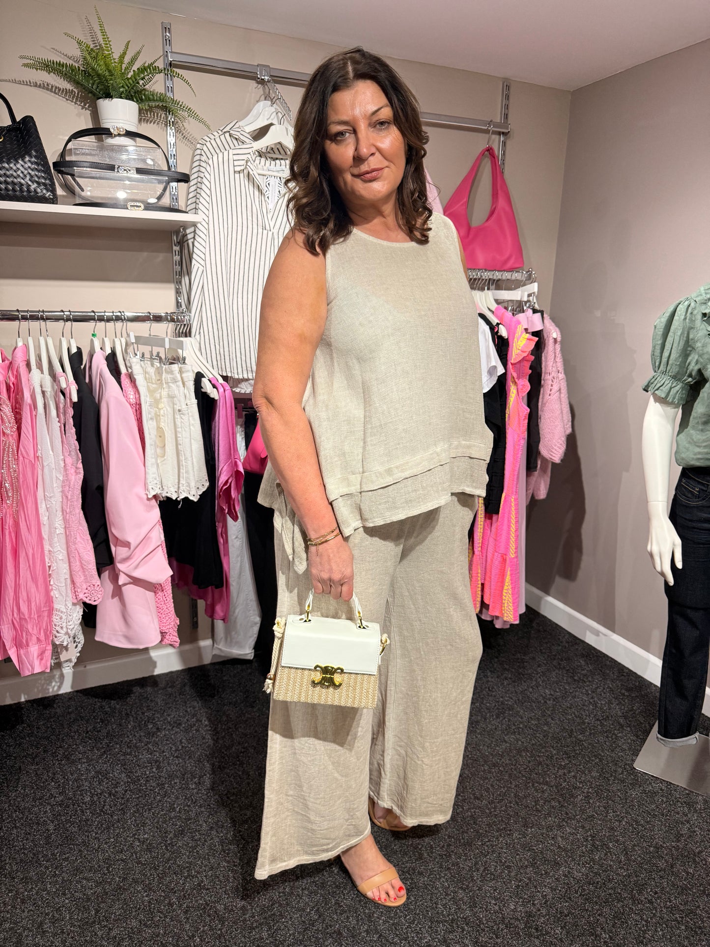 FLORIE VEST TOP