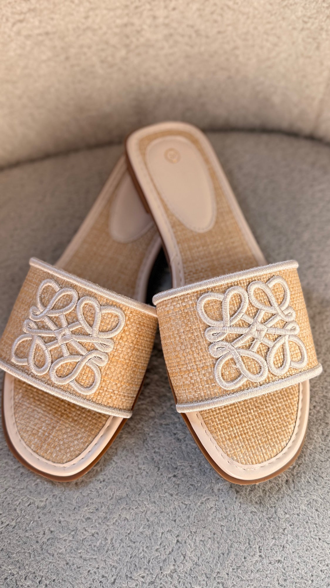 LUCY SLIDES