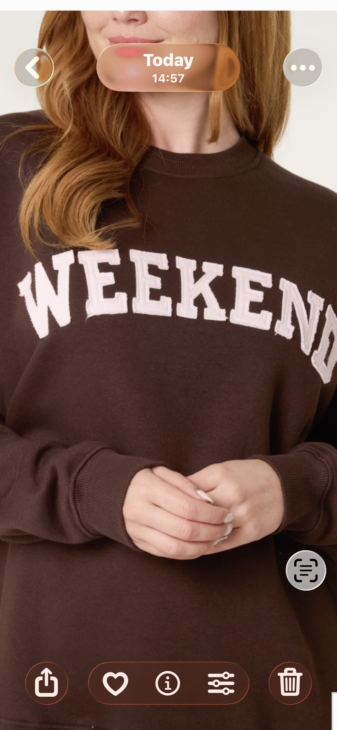 WEEKEND SWEATSHIRT