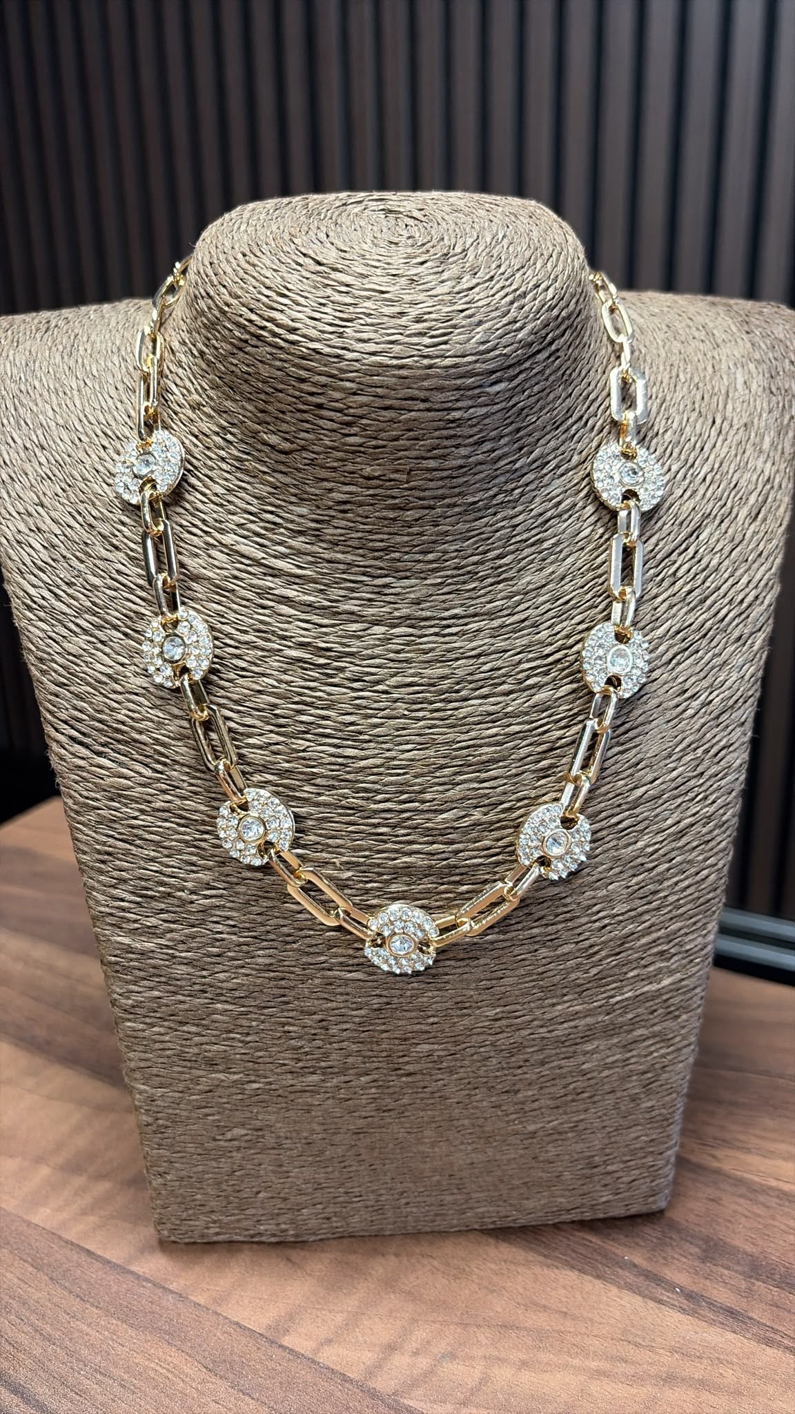 649 NECKLACE
