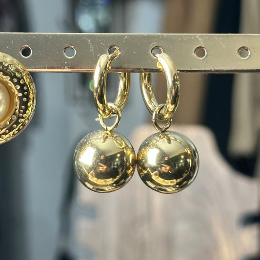 SPHERE EARRING
