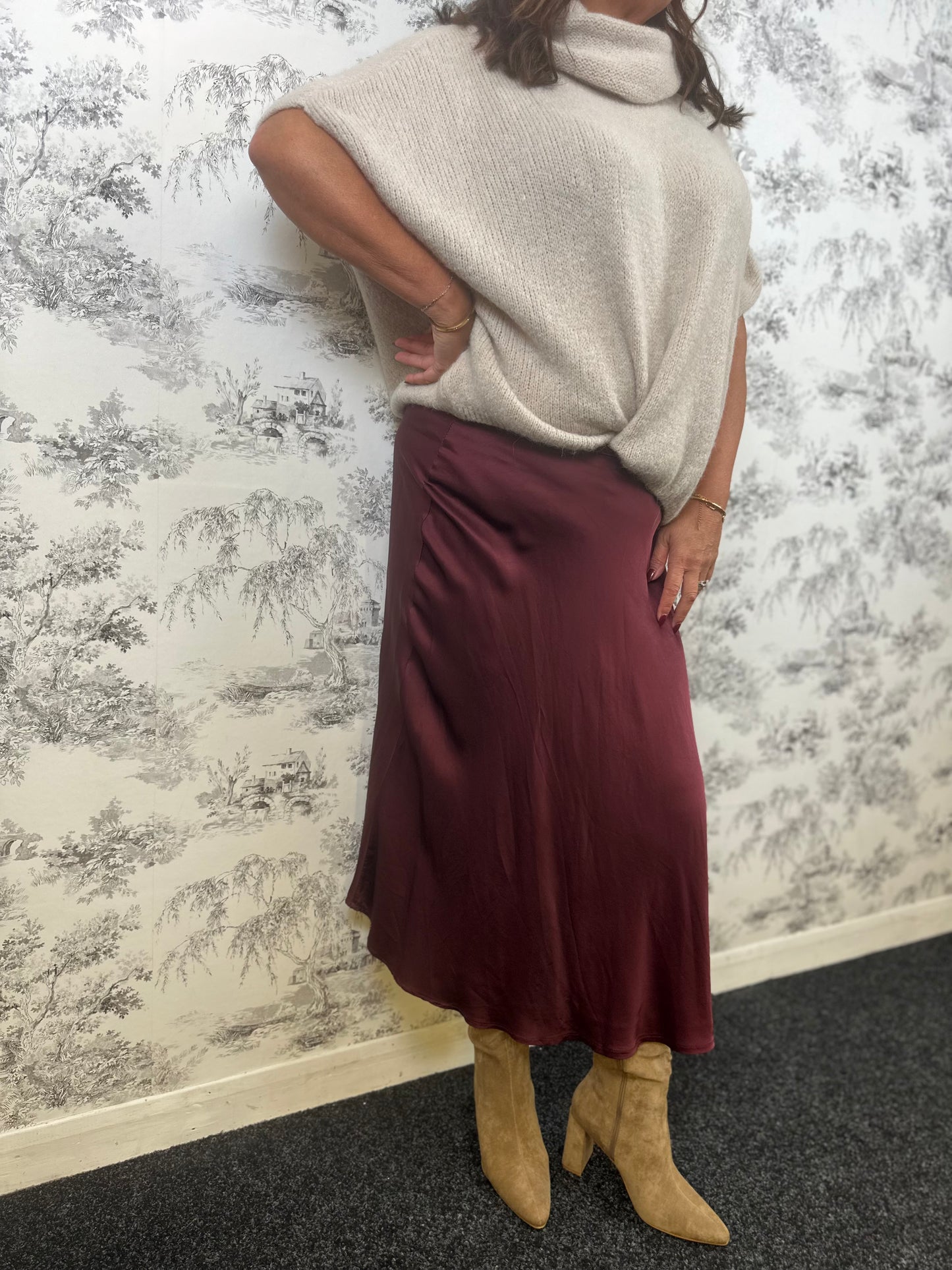 SATIN SKIRT