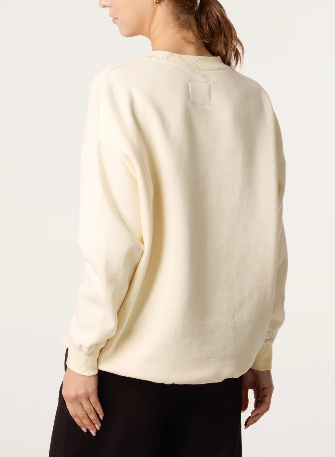 WEEKEND SWEATSHIRT