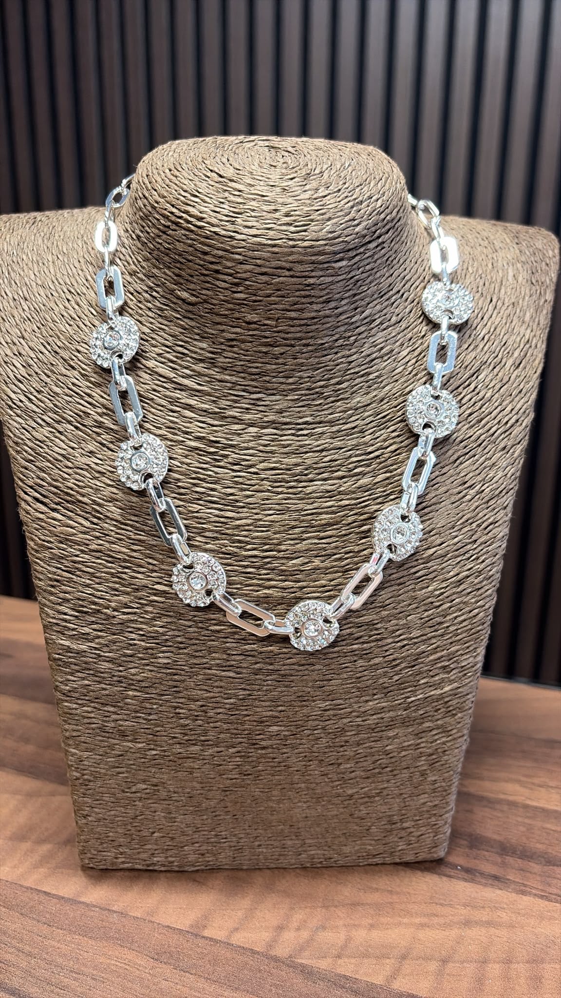 649 NECKLACE