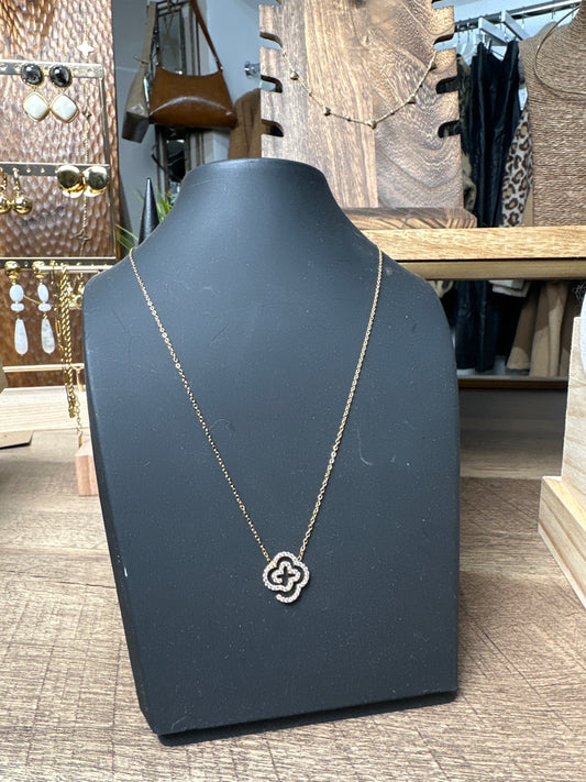 CLOVER NECKLACE