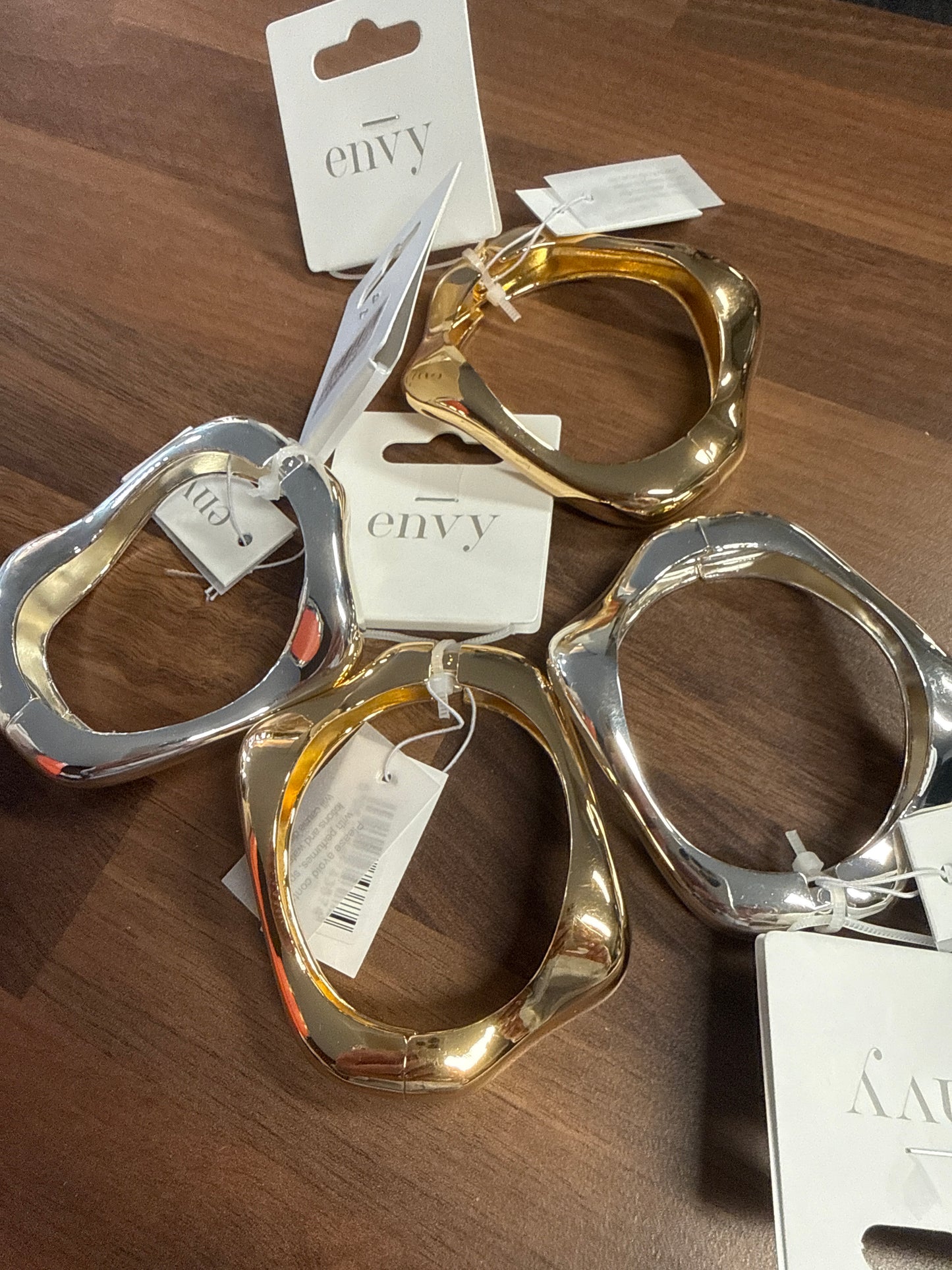 4704 BANGLE