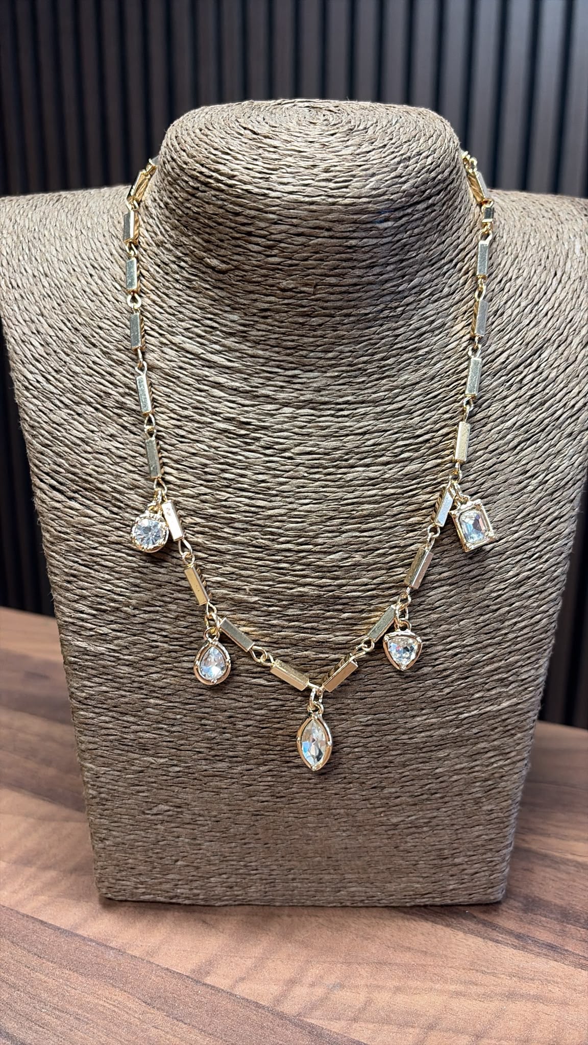 661 NECKLACE
