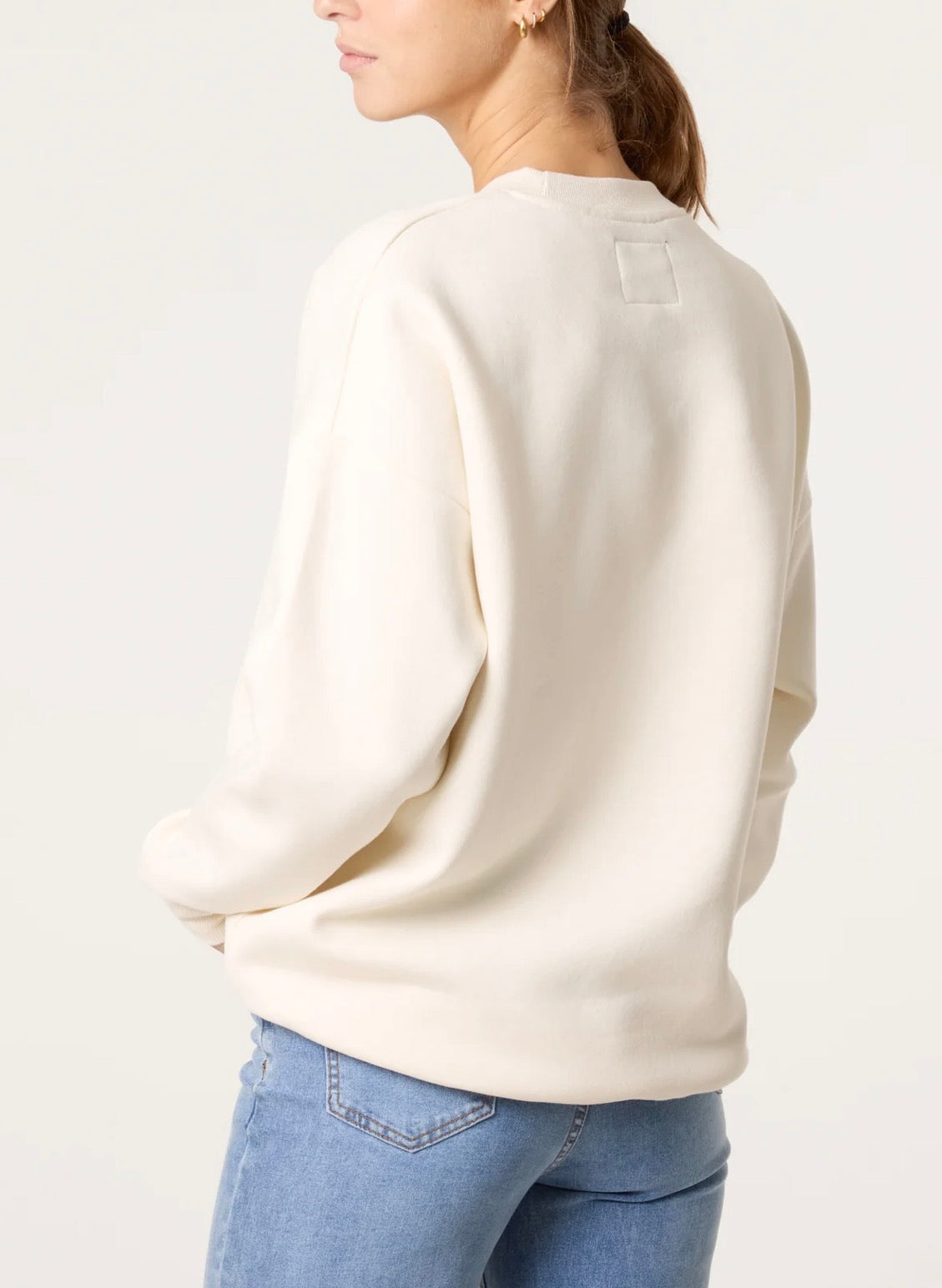 WEEKEND SWEATSHIRT