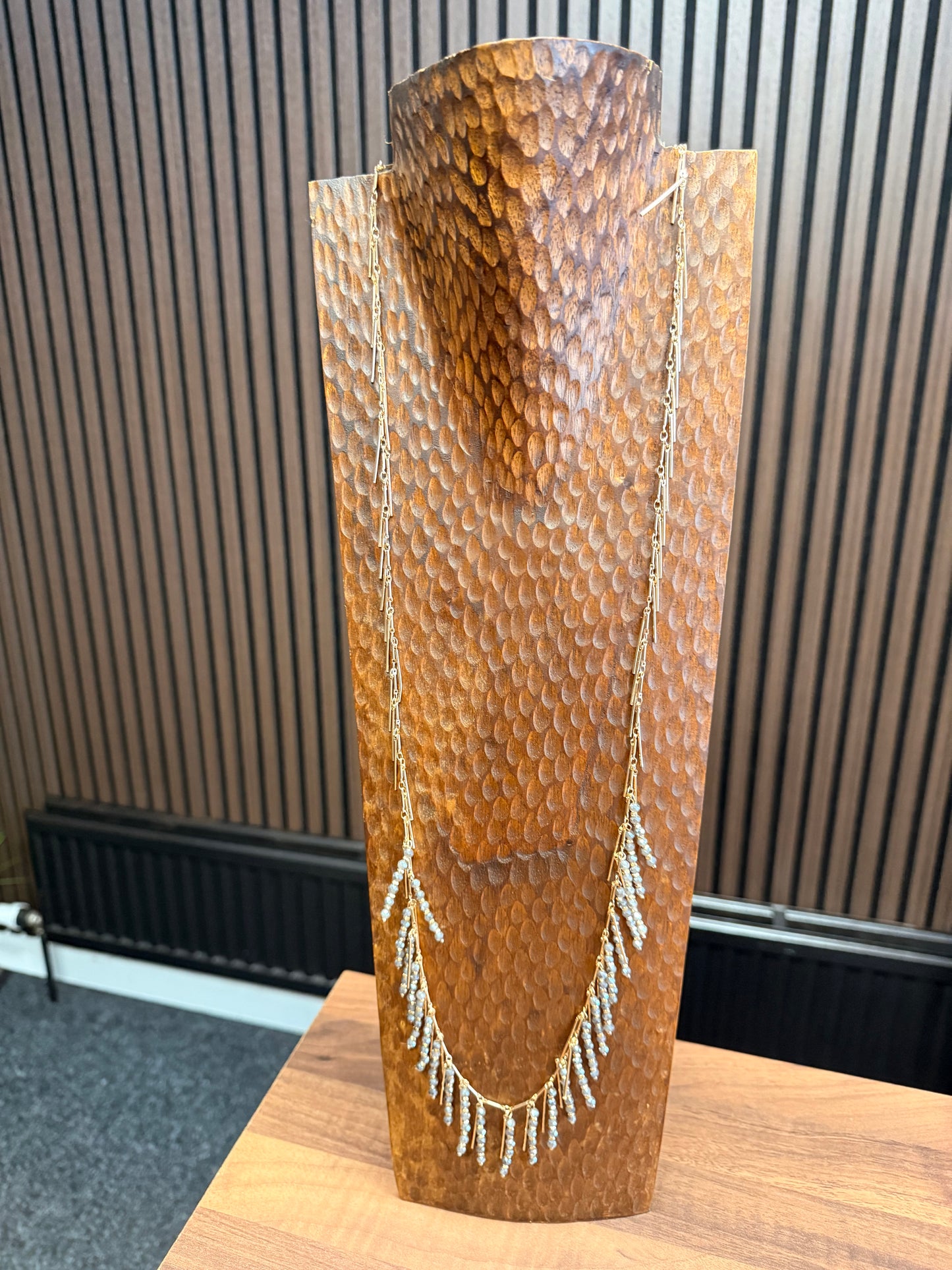 542 NECKLACE