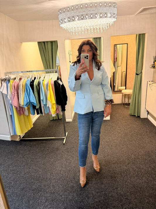 AUGUST BLAZER