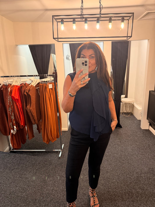 FAYE RUFFLE TOP