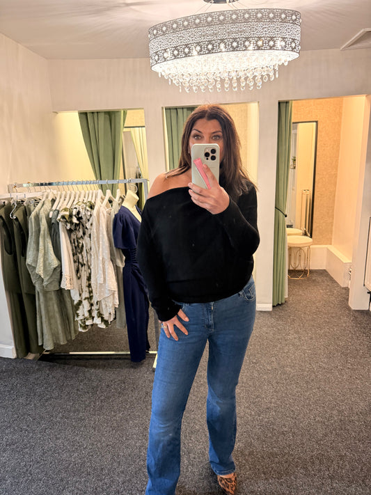 ASYMMETRIC KNIT