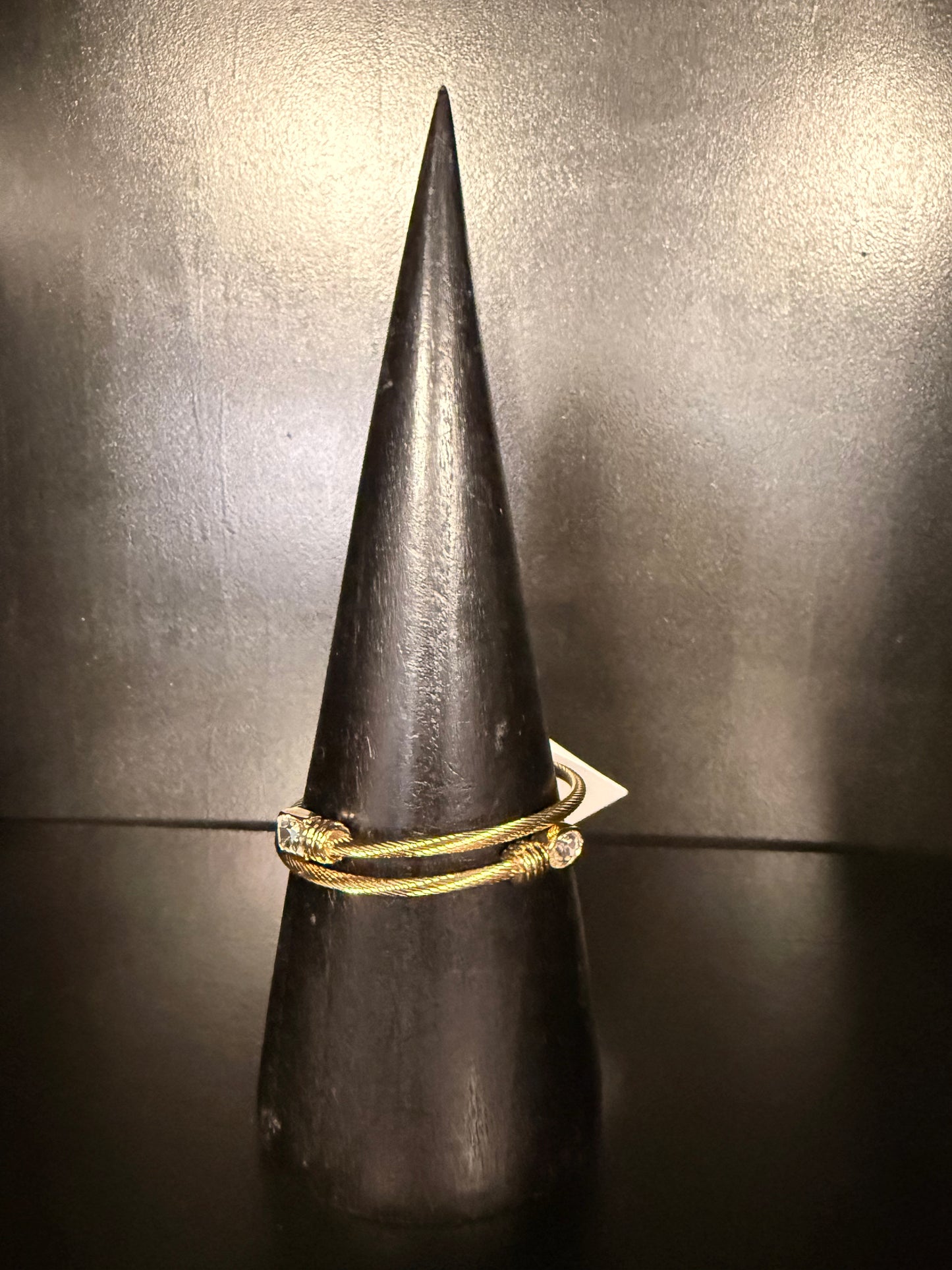 548 BANGLE